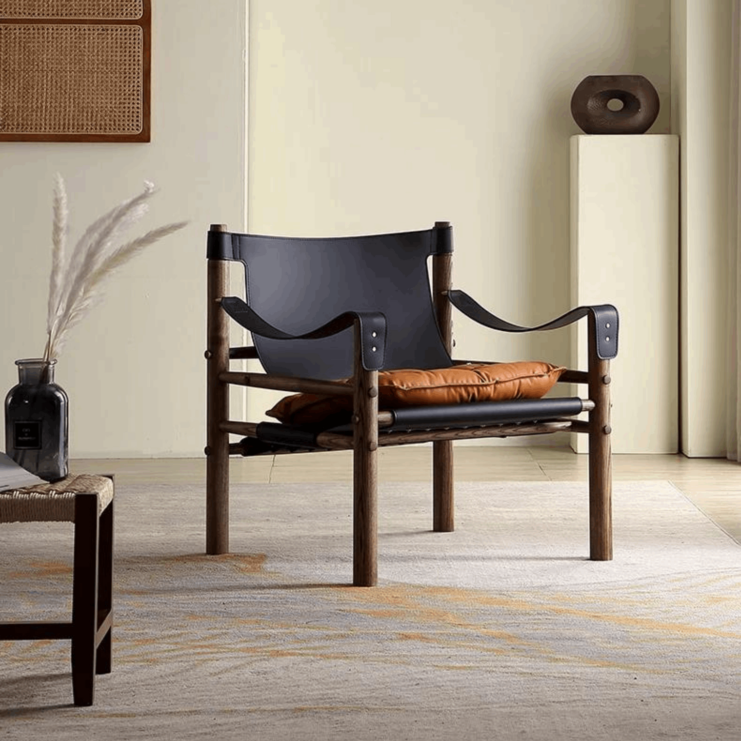 Fauteuil confortable en cuir et bois – SIROCCO