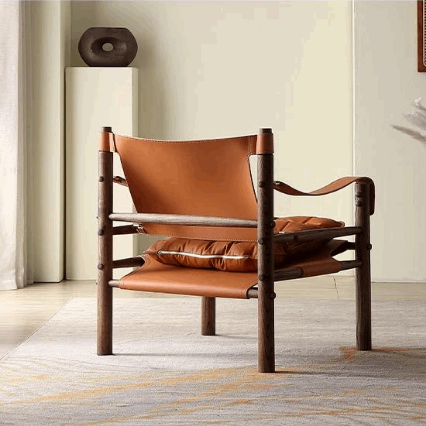 Fauteuil confortable en cuir et bois – SIROCCO