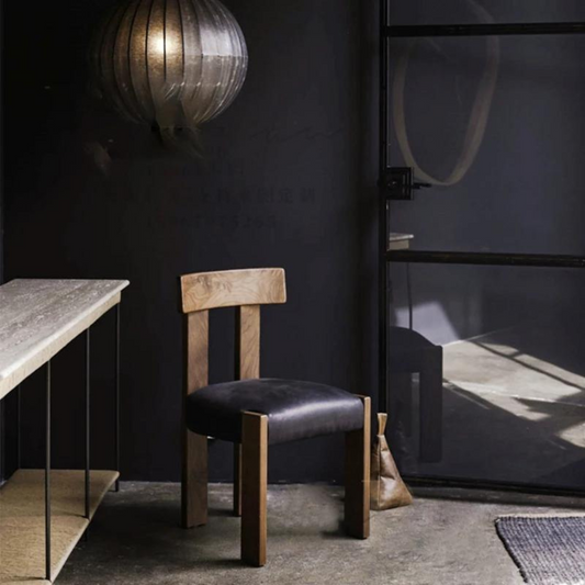 Chaise en bois et cuir de style rustique – CELESTIN