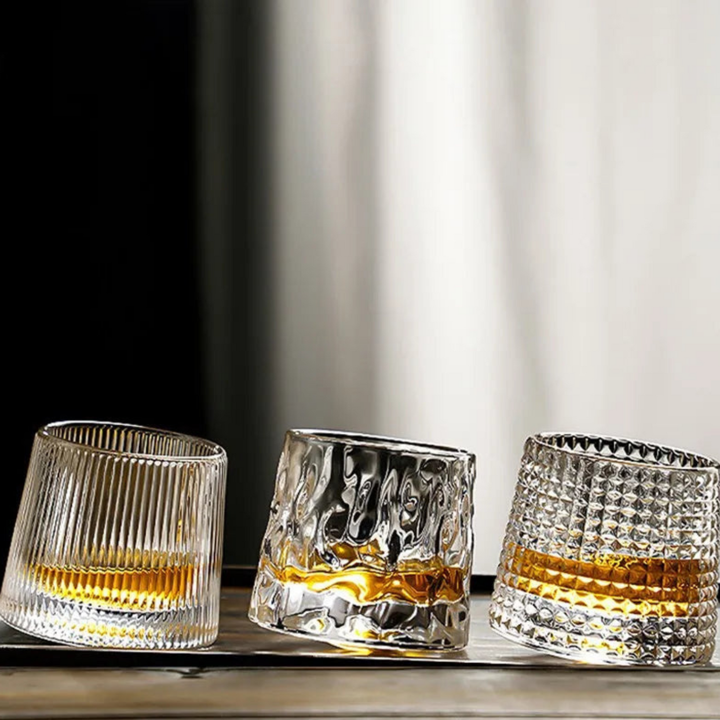 Rotating Textured Whiskey Glass: SPIRALY