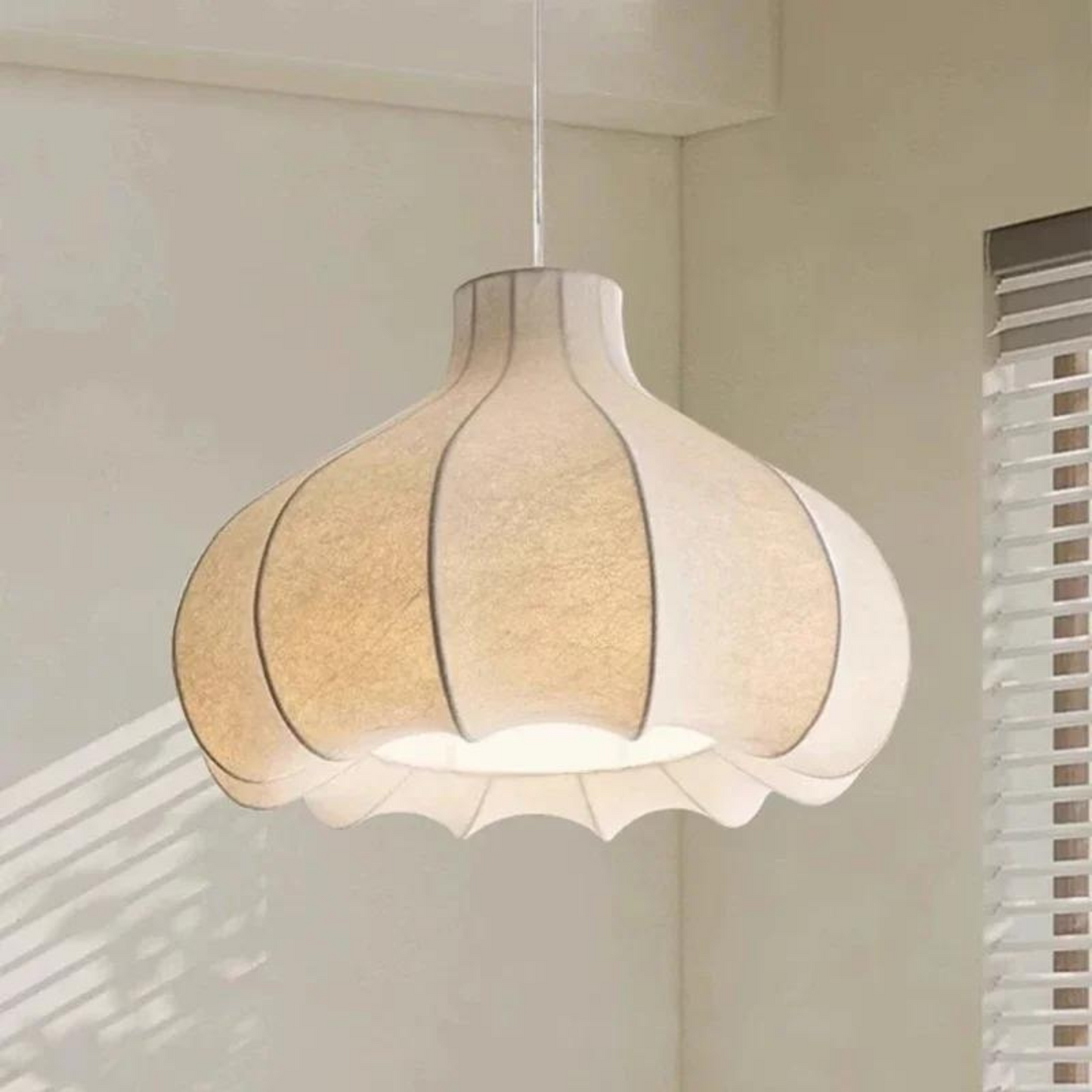 Japanese-style silk pendant light - YUGAMI