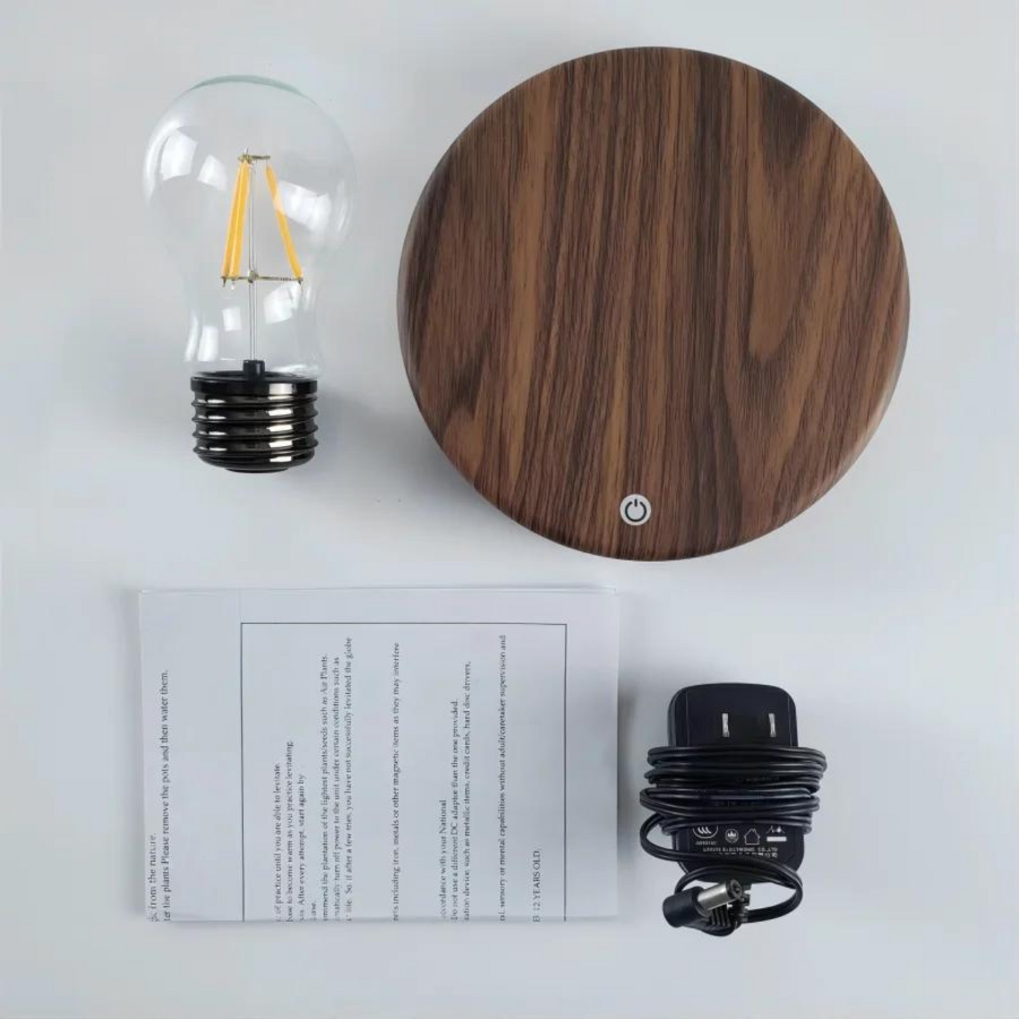 Levitating table lamp – LUMÉVITA