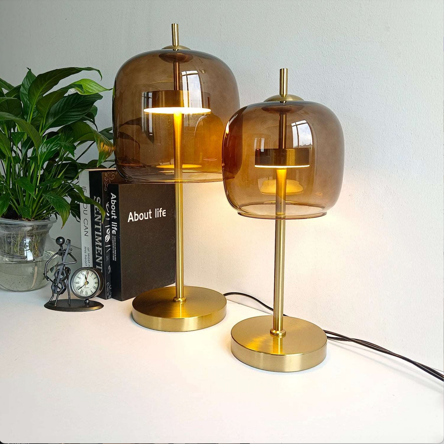 Design and modern glass table lamp – LUXORIA