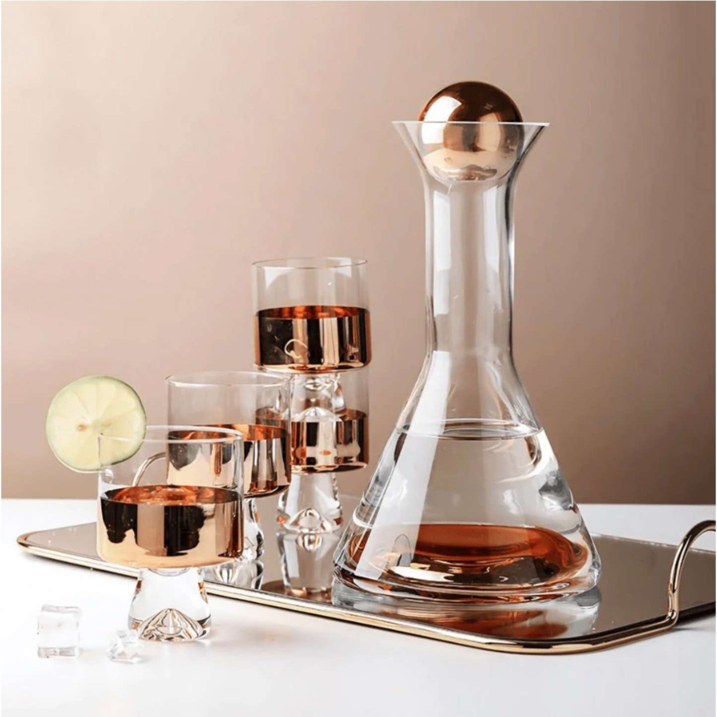 Designer-Wasserkaraffe aus Glas – STELLAR