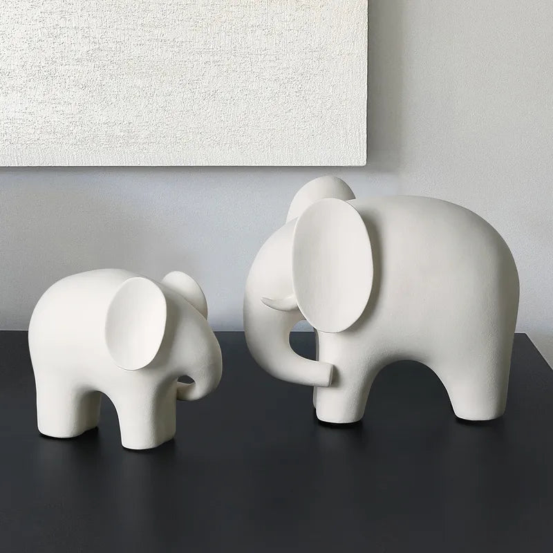 Minimalist elephant figurine – IVORY